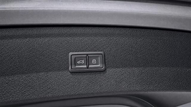 Audi Q5 50 TFSI e S edition Competiton | Elek. Panodak | Cruise | Camera