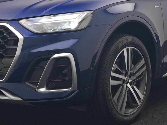 Audi Q5 55 TFSI e 2x S Line PHEV 367pk Dealer O.H. | 360 Camera | Sportstoelen Verwarmd | Sfeerverlichting | 20"L.M | Virtual Cockpit | Cruise Control | Navigatie | DAB | Plug In Hybrid |