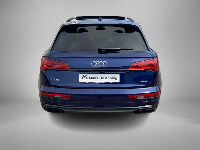 Audi Q5 50 TFSIe 220kW/299PK S Line · Panoramadak · Camera · Luchtvering · Apple/Android Car Play · Drive select · Garantie t/m 28-05-2028 of 80000km.