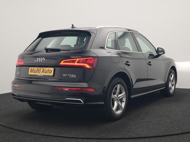 Audi Q5 50 TFSI e Quattro S Line PHEV 300pk Dealer O.H. | Trekhaak Af Fabriek | Luchtvering | Alcantara Sportstoelen Verwarmd | Cruise Control | Navigatie Plus | DAB | LED Koplampen | 18"L.M | Plug In Hybrid |