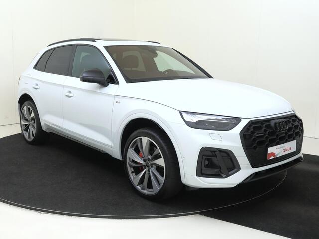 Audi Q5 55 TFSI e S edition Competition | SoH 98% | Panoramadak | Trekhaak | Head-up display | Lederen bekleding 'Valcona' | Bang & Olufsen | 360 camera | Parkeerassistent |