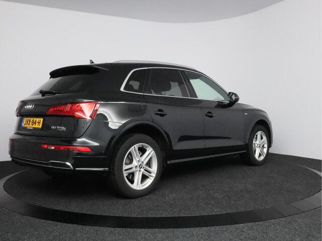 Audi Q5 50 TFSI e quattro S-line | Glazen schuif-kanteldak | Achteruitrijcamera |