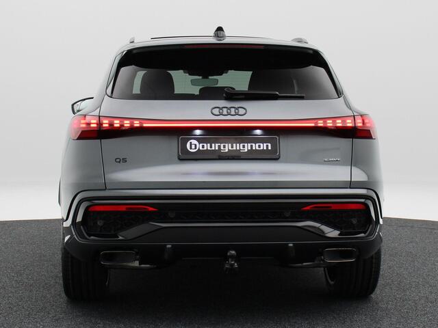 Audi Q5 S edition Competition e-hybrid 27 | 367 PK | 21 inch velgen | Privacy glas | Rode remzadels | Panoramadak | Bang & Olufson 3D |