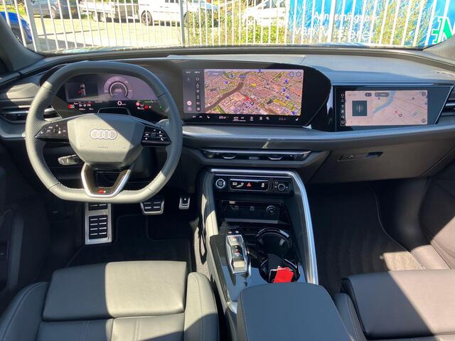 Audi Q5 2.0TFSIe-hybrid 220kW/299PK quattro S Line · Panoramadak · Trekhaak · 360°Camera + Parkeersensoren · Leder · Garantie t/m 17-05-2030 of 120000km.