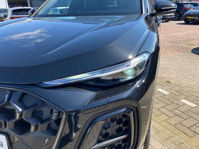 Audi Q5 2.0TFSIe-hybrid 220kW/299PK quattro S Line · Panoramadak · Trekhaak · 360°Camera + Parkeersensoren · Leder · Garantie t/m 17-05-2030 of 120000km.