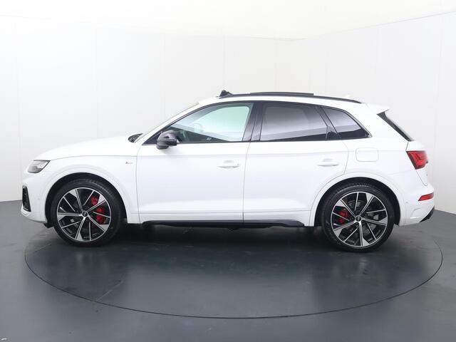 Audi Q5 55 TFSI e S edition | 367 PK | SoH 89% | Trekhaak wegklapbaar | Panoramadak | Luchtvering | Adaptive cruise control | Matrix LED koplampen |