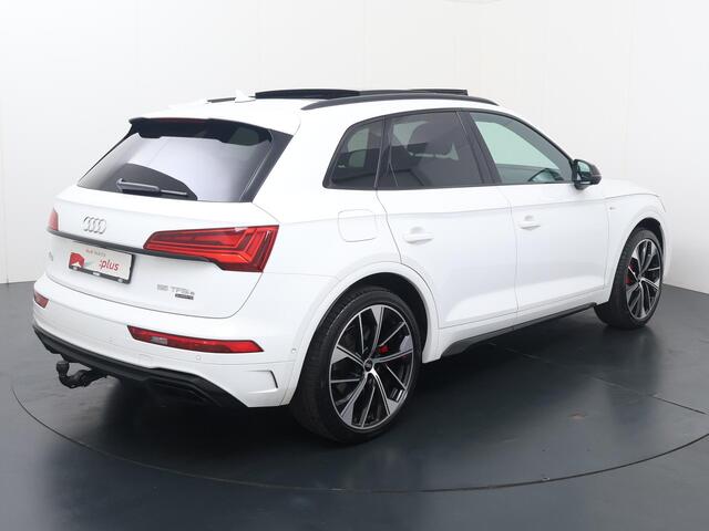 Audi Q5 55 TFSI e S edition | 367 PK | SoH 89% | Trekhaak wegklapbaar | Panoramadak | Luchtvering | Adaptive cruise control | Matrix LED koplampen |