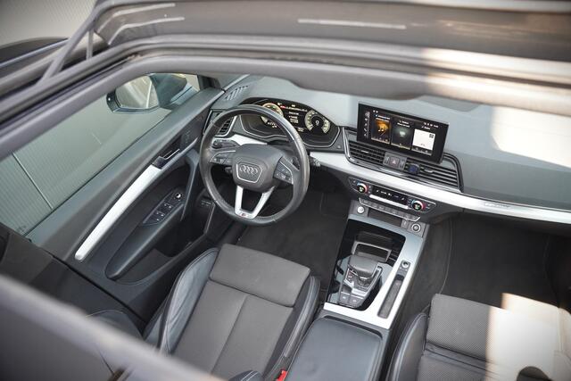 Audi Q5 50 TFSI e S edition Competition S-Line | Panoramadak | Stoelverwarming | Keyless | Matrix LED | Camera | Apple Carplay | Navigatie | Cruise Control | Ambiance Verlichting |
