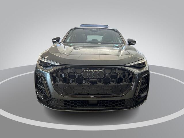 Audi Q5 Sportback 2.0 TFSI e-hybrid 367pk Quattro S edition Competition · Panoramadak · Inklap. Trekhaak · 360 Camera · Matrix LED · Elek. Stoelen · RS Carbon Styling Pack · Garantie t/m 10-12-2030 of 100.000km