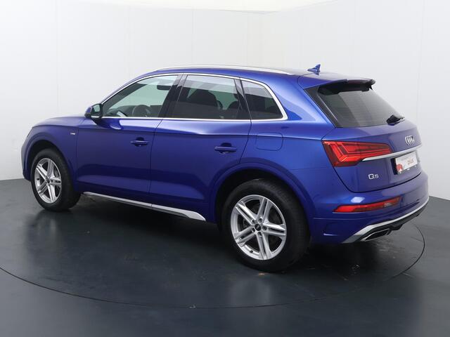 Audi Q5 50 TFSI e Advanced edition | 299 PK | SoH 87% | Adaptive Cruise Control | Matrix LED | Achteruitrijcamera | Stoelverwarming | S line interieur | 19" LM velgen |