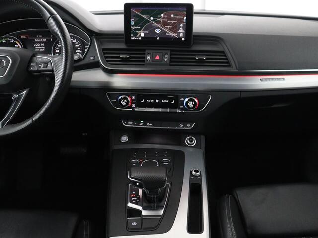 Audi Q5 55 TFSI e quattro Competition | 85,1% | Leder | Sfeerverlichting | Cruise control | Navigatie | 3 zone klimaat | Drive select | PHEV