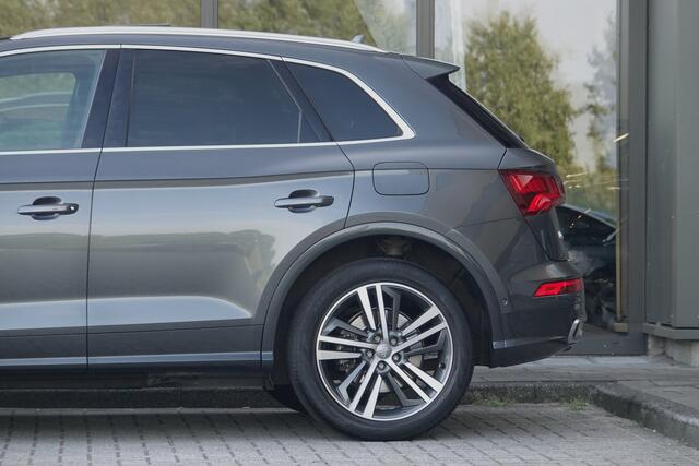 Audi Q5 55 TFSI e quattro Competition Panoramadak | Leder |