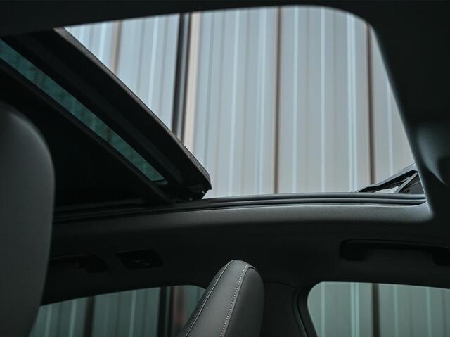 Audi Q5 Sportback 2.0 TFSI e-hybrid quattro S edition 367pk | S-stoelen | Panoramadak | Elektr. trekhaak | Oled verlichting | Adaptive cruise control | Tech Plus | 360 Camera | Memory | Ambiance interieur |