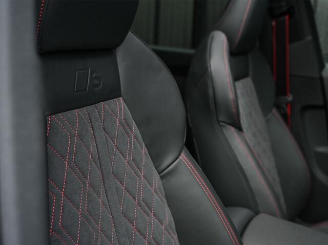 Audi Q5 Sportback 2.0 TFSI e-hybrid quattro S edition | Luchtvering | S-stoelen | Panoramadak | Elektr. trekhaak | Digital Oled | Adaptive Cruise | Tech Plus | 360 Camera | Memory | Ambiance interieur |