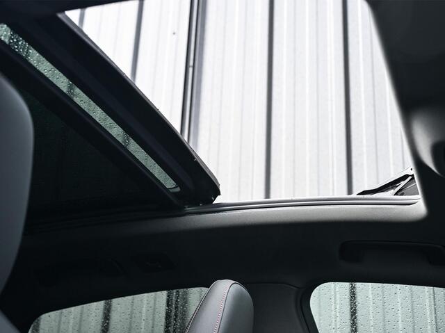 Audi Q5 Sportback 2.0 TFSI e-hybrid quattro S edition | Luchtvering | S-stoelen | Panoramadak | Elektr. trekhaak | Digital Oled | Adaptive Cruise | Tech Plus | 360 Camera | Memory | Ambiance interieur |