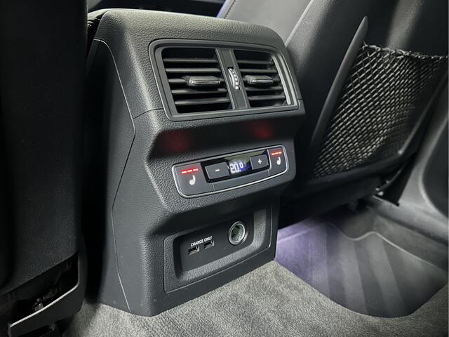 Audi Q5 Sportback 300pk TFSI e S-Line Competition | #RS-Leder | Luchtvering | 360 Camera | Panorama | B&O | ACC | SQ5 Diffuser | Sfeerverlichting | Trekhaak | Stoelverwarming V+A | LED-Matrix | Keyless-Entry | Memory | Zonwering | Standkachel | Stuurverwarming | 21 inch | Black-Optic | Carplay |