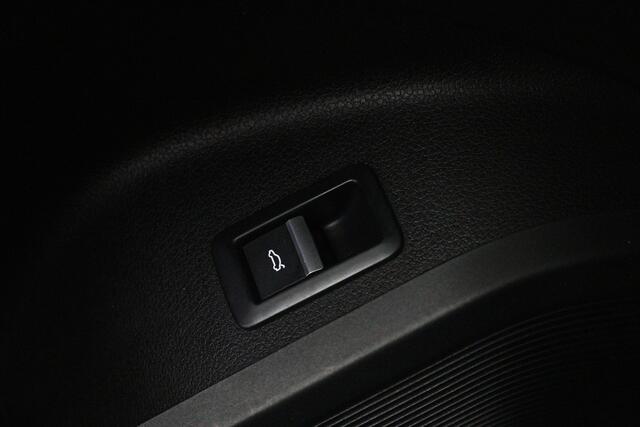 Audi Q5 2.0 TFSI quattro Sport Pro Line S (PANORAMADAK, TREKHAAK WEGKLAPBAAR, STOELVERWARMING, SFEERVERLICHTING)
