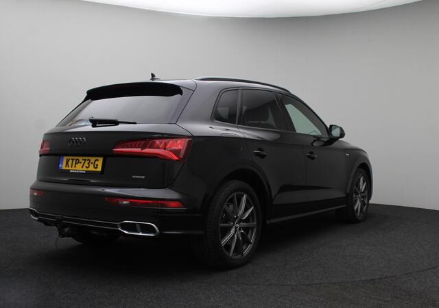 Audi Q5 55 TFSI e quattro Competition 2019 S-Line | Lederen bekleding | Cruise control | Trekhaak | Climate control | PDC | Xenon LED | DAB | Keyless | Luchtvering | Stoelverwarming |