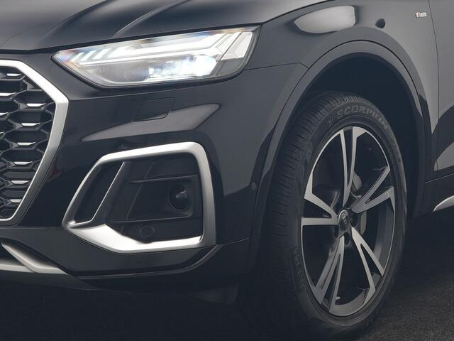 Audi Q5 Sportback 50 TFSI e 2x S Line PHEV 300pk Dealer O.H. | Trekhaak Af Fabriek | Panodak | 360 Camera | Matrix LED | Lederen Sportstoelen Verwarmd | Sfeerverlichting | Cruise Control | Navigatie | DAB | 20"L.M | Plug In Hybrid |