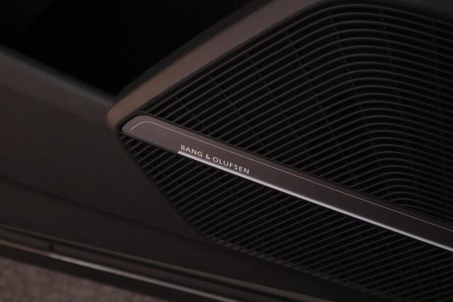 Audi Q5 50 TFSIe 299pk S edition 360 Camera Bang & Olufsen Stoelverwarming Panoramadak S-Line