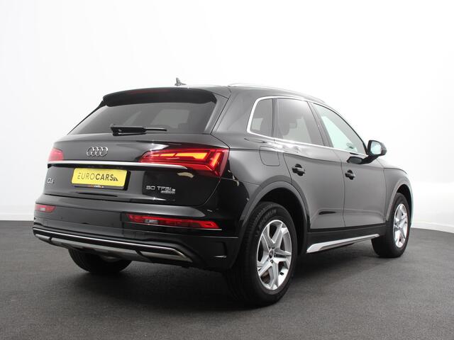Audi Q5 50 TFSI e quattro S edition Climate control Adaptieve cruise control Led Apple Carplay/ Android Auto Parkeersensoren Verwarmde voorstoelen Keyless Lane assist Lichtmetalen velgen