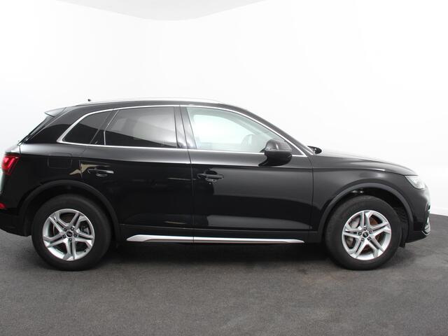 Audi Q5 50 TFSI e quattro S edition Climate control Adaptieve cruise control Led Apple Carplay/ Android Auto Parkeersensoren Verwarmde voorstoelen Keyless Lane assist Lichtmetalen velgen