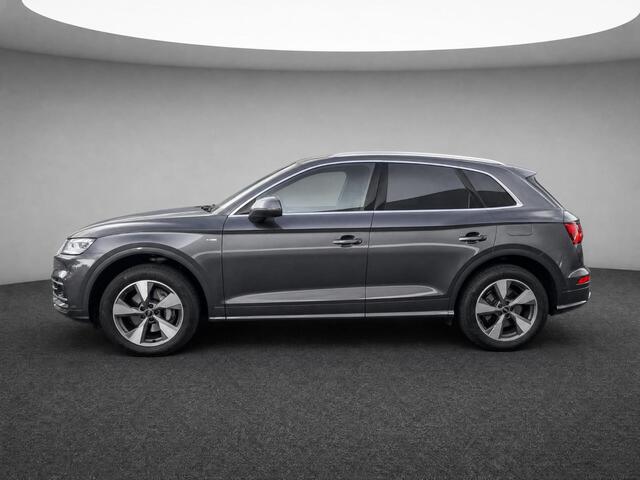 Audi Q5 50 TFSI e quattro S edition · Trekhaak · Adaptive Cruise Control · Apple/Android Car Play · Dodehoeksensoren · Stoelverwarming · Drive select · 360°Camera + Parkeersensoren ·