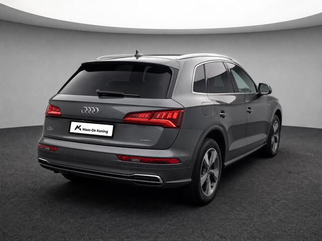 Audi Q5 50 TFSI e quattro S edition · Trekhaak · Adaptive Cruise Control · Apple/Android Car Play · Dodehoeksensoren · Stoelverwarming · Drive select · 360°Camera + Parkeersensoren ·