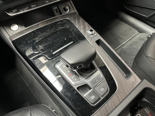 Audi Q5 Sportback 50 TFSI e Advanced Quattro / AUTOMAAT/ LEER/ PARK.SENSOR.V+A/ CAMERA/ SMARTPHONE INTERFACE/ STOELVERWARM./ MEMORY SEAT/ ELEK.ACHTERKLEP/ HEAD-UP/ CRUISE/ KEYLESS/ DIGITAL DASH/ RIJ-MODI/ NAVI/ DAB/ CLIMA/ LED