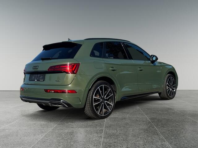 Audi Q5 50 299pk TFSI e S edition Competition Parkeerhulp plus | Elektr. instelbare bestuurdersstoel | Adaptive cruise control