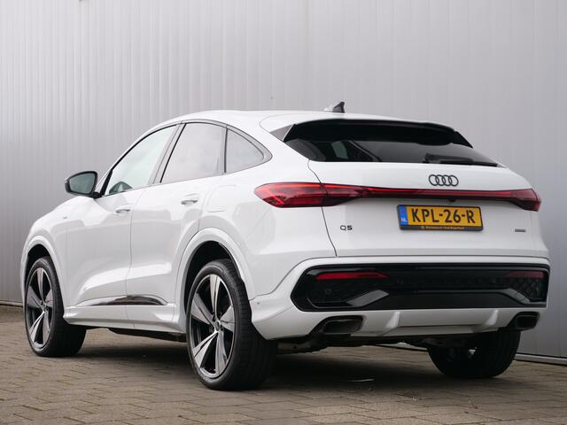 Audi Q5 Sportback 2.0 TFSI e-hybrid quattro S edition 299 Pk Automaat NIEUW MODEL Stoelverwarming / Pano-dak / Adaptive Cruise / Camera's