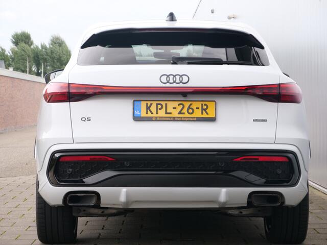 Audi Q5 Sportback 2.0 TFSI e-hybrid quattro S edition 299 Pk Automaat NIEUW MODEL Stoelverwarming / Pano-dak / Adaptive Cruise / Camera's