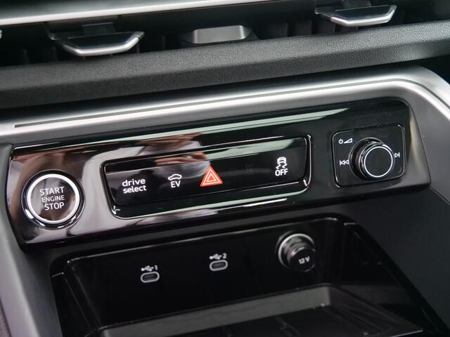 Audi Q5 Sportback 2.0 TFSI e-hybrid quattro S edition 299 Pk Automaat NIEUW MODEL Stoelverwarming / Pano-dak / Adaptive Cruise / Camera's