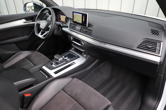 Audi Q5 55 TFSI e quattro Competition | 367PK | Luchtvering | Keyless-go | Pano | Sfeerverlichting | Acc | Virtual-cockpit | Standkachel | 2020.