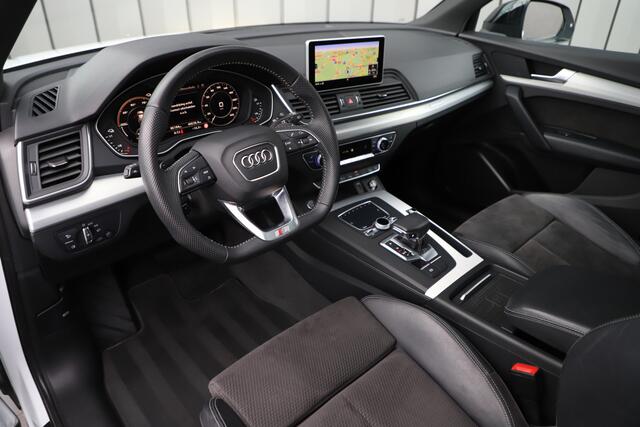Audi Q5 55 TFSI e quattro Competition | 367PK | Luchtvering | Keyless-go | Pano | Sfeerverlichting | Acc | Virtual-cockpit | Standkachel | 2020.