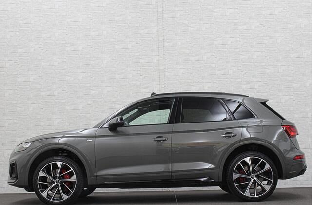 Audi Q5 55 367pk Competition #RS-Leder | ACC | Panorama | Lane Assist | 21" | Sfeerverlichting | Camera | Carplay | Stuurwielverwarming | Black Optic | Draadloos laden | Sportstoelen | 91000,= Nw.Pr. | 10-2024 | 23dkm! | Fabr. Garantie. – foto 2