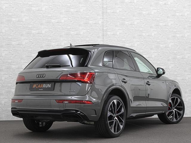 Audi Q5 55 367pk Competition #RS-Leder | ACC | Panorama | Lane Assist | 21" | Sfeerverlichting | Camera | Carplay | Stuurwielverwarming | Black Optic | Draadloos laden | Sportstoelen | 91000,= Nw.Pr. | 10-2024 | 23dkm! | Fabr. Garantie. – foto 3