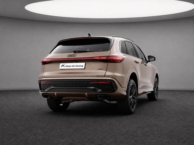 Audi Q5 e-hybrid quattro S edition Competition 367 PK · Tech pro · 20" LM Velgen · Glazen panoramadak · B&O Premium 3D