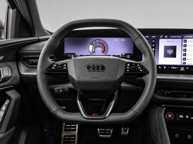 Audi Q5 e-hybrid quattro S edition Competition 367 PK · Tech pro · 20" LM Velgen · Glazen panoramadak · B&O Premium 3D