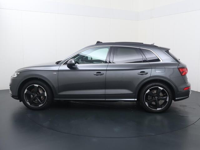 Audi Q5 55 TFSI e quattro Competition | SoH 89% | 367 PK | Trekhaak | Panoramadak | Luchtvering | Achteruitrijcamera | Stoelverwarming V+A | S line |