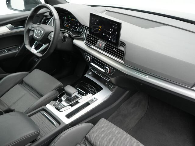 Audi Q5 50 TFSI e 2x S Line PHEV 300pk Dealer O.H. | Panodak | 360 Camera | Head Up | Lederen Sportstoelen Verwarmd | Keyless | Apple Carplay | Cruise Control | Virtual Cockpit | Navigatie | DAB | 19"L.M | Plug In Hybrid |