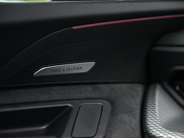 Audi Q5 E-Hybrid quattro 270KW S edition Competition | Wordt Verwacht! | Panoramadak | 5 Jr Garantie | Luchtvering | B&O | 360 Camera | Adaptive Cruise | Memory Seat | Ambiance Interieur | Stoelverwarming V+A | Stuurverwarming | Trekhaak |