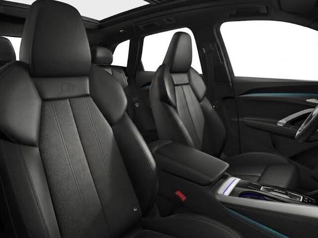 Audi Q5 S edition Competition e-hybrid 367 PK | Panorama-glasdak | MMI experience plus met B&O | Trekhaak, elektr. wegklapbaar | MMI bijrijdersdisplay |
