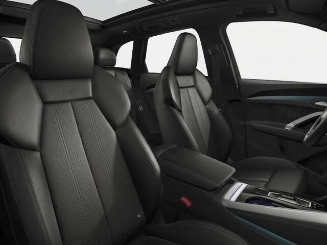 Audi Q5 S edition Competition e-hybrid 367 PK | Panorama-glasdak | MMI experience plus met B&O | Trekhaak, elektr. wegklapbaar | MMI bijrijdersdisplay |