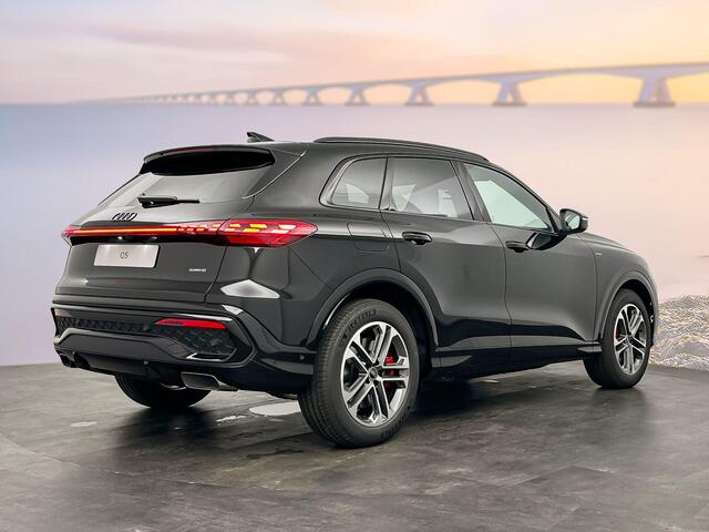 Audi Q5 S edition Competition e-hybrid 270 kW / 367 PK SUV – foto 5
