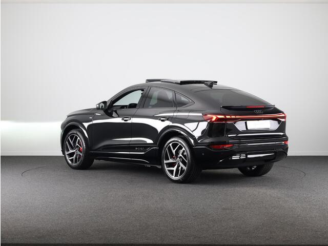 Audi Q6 Sportback e-tron S edition 83 kWh | Adaptive cruise control | Key-less entry | Omgevingscamera's | Panoramadak |