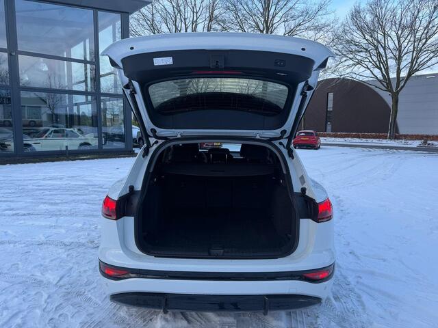 Audi Q6 e-tron Advanced edition 100 kWh FABRIEKSGARANTIE| BANG & OLUFSEN| SFEERVERLICHTING| HEAD-UP| STUURVERWARMING| ACHTERBANK VERWARMD| ELEK. TREKHAAK