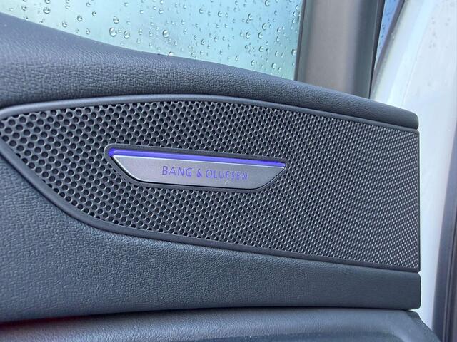 Audi Q6 e-tron Advanced edition 100 kWh FABRIEKSGARANTIE| BANG & OLUFSEN| SFEERVERLICHTING| HEAD-UP| STUURVERWARMING| ACHTERBANK VERWARMD| ELEK. TREKHAAK