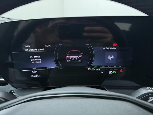 Audi Q6 e-tron Advanced edition performance 100 kWh | 306 PK | SoH 97% | Warmtepomp | Matrix LED koplampen | Adaptive cruise control | S line |