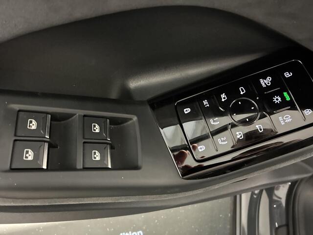 Audi Q6 e-tron S edition 306pk 100 kWh · SOH 97,3% · Warmtepomp · Panoramadak · Wegklapbare Trekhaak · Luchtvering · Bang & Olufsen · Elek. Voorstoelen · 21'' Inch · Garantie t/m 25-05-2030 of 100.000km